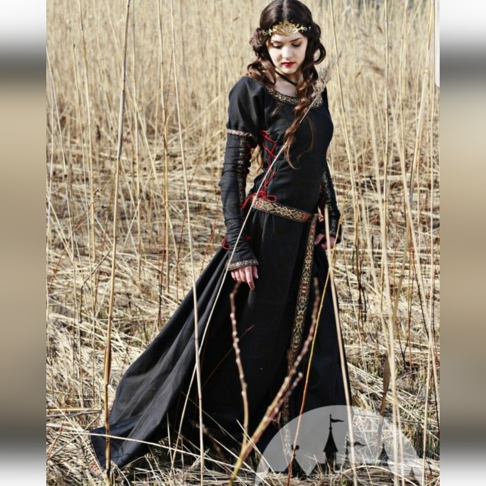 Armstreet "Lady Hunter" long black cotton medieval renaissance dress M/L w/belt